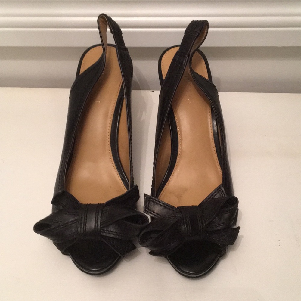 Nine West Bow Heels. 7.5